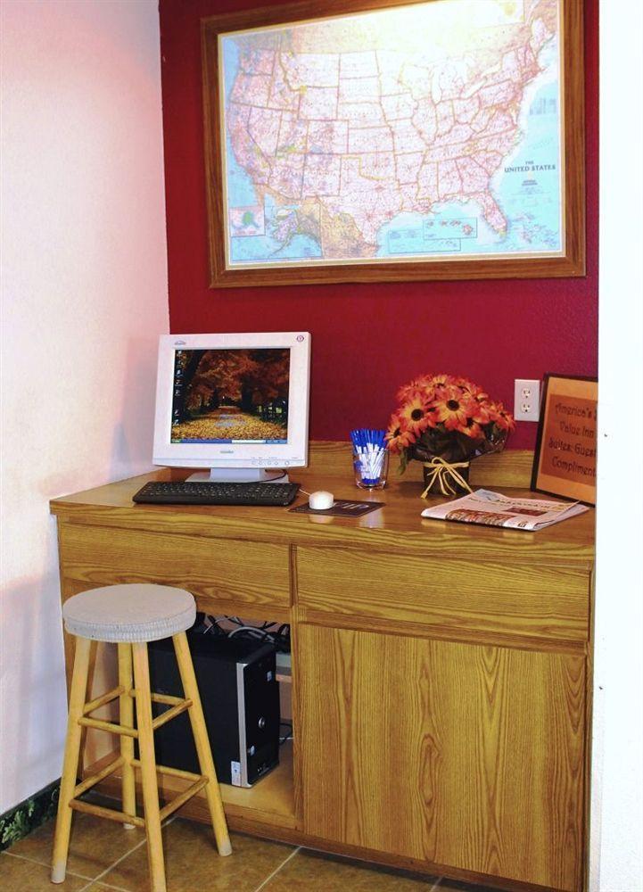 Boarders Inn & Suites By Cobblestone Hotels - Broken Bow Extérieur photo